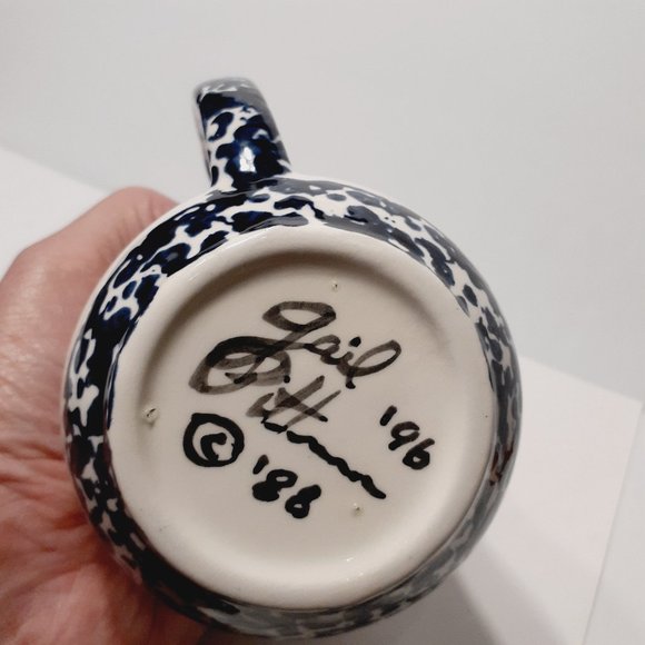 Gail Pittman mug in Whiteware - Vintage - Signed - Handpainted - Picture 4 of 7